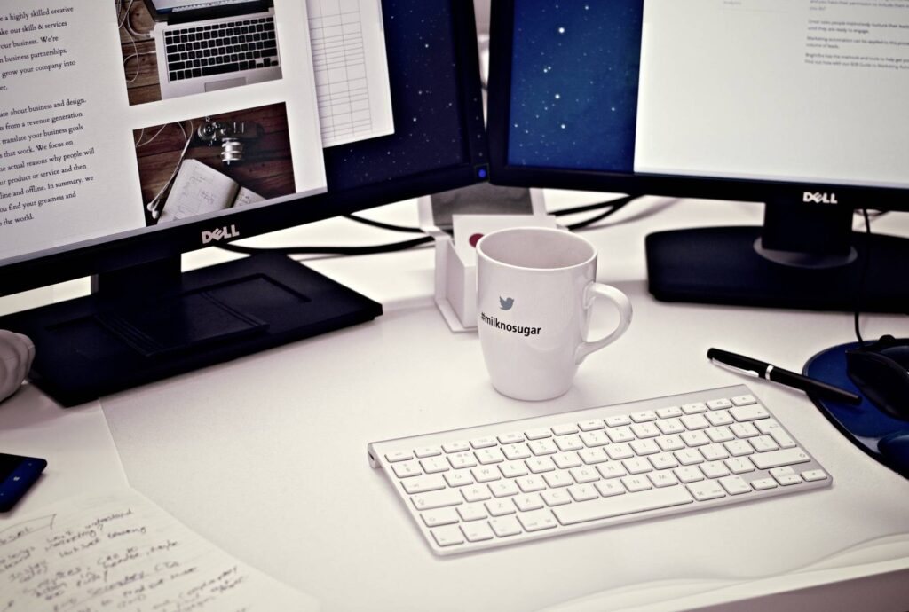 desk-computer-writing-working-coffee-keyboard-949588-pxhere.com